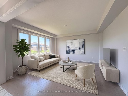 285 Vanilla Trail, Thorold, ON - Indoor Photo Showing Living Room