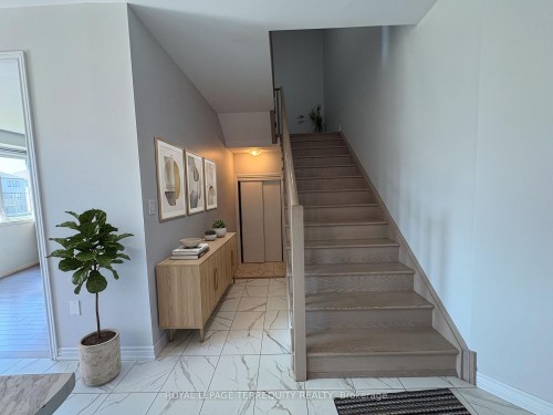 285 Vanilla Trail, Thorold, ON - Indoor Photo Showing Other Room