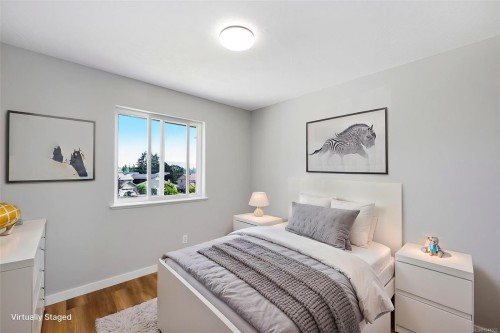6109 Westridge Rd, Duncan, BC - Indoor Photo Showing Bedroom