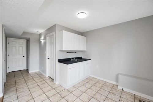 6109 Westridge Rd, Duncan, BC - Indoor Photo Showing Other Room