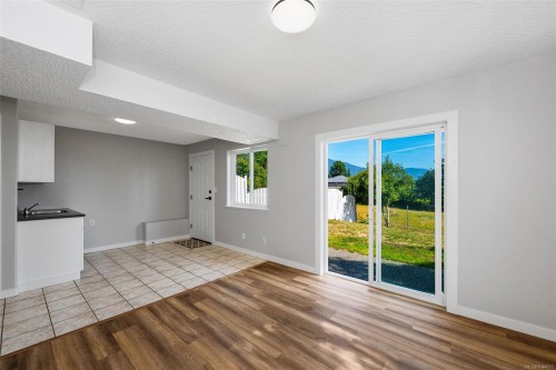 6109 Westridge Rd, Duncan, BC - Indoor Photo Showing Other Room