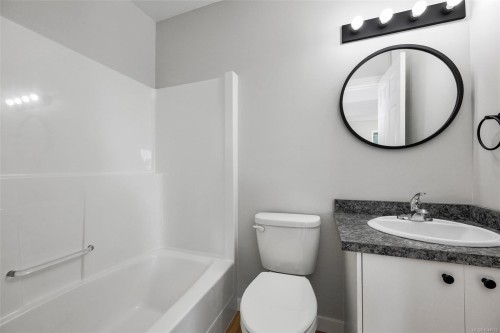6109 Westridge Rd, Duncan, BC - Indoor Photo Showing Bathroom