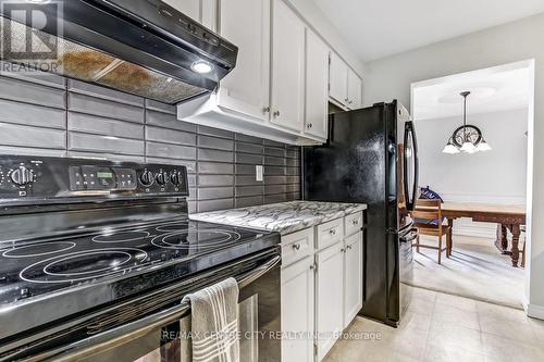11 - 125 Elm Street, St. Thomas, ON - Indoor Photo Showing Kitchen