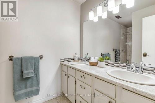 11 - 125 Elm Street, St. Thomas, ON - Indoor Photo Showing Bathroom