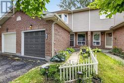 244 HUNTERSFIELD DRIVE  Ottawa, ON K1T 3M5