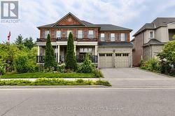 114 BLOOMSBURY AVENUE  Brampton, ON L6P 2X1