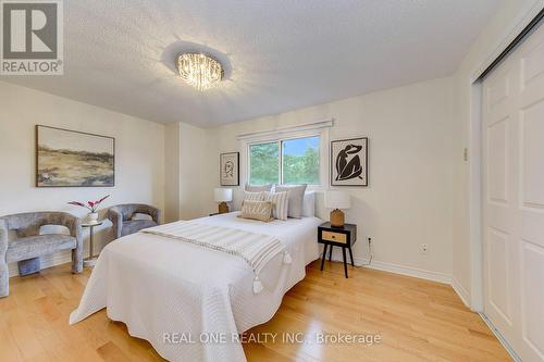 741 Queensbridge Drive, Mississauga, ON - Indoor Photo Showing Bedroom