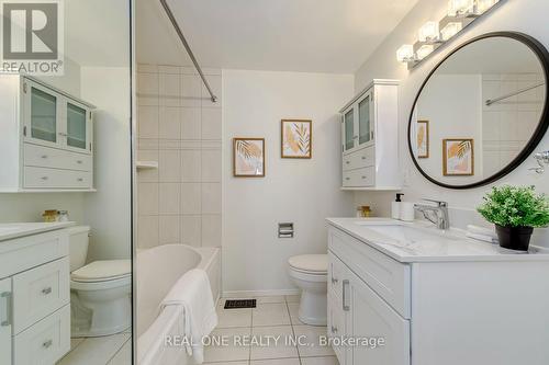 741 Queensbridge Drive, Mississauga, ON - Indoor Photo Showing Bathroom