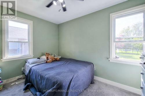 87 Rice Road, Welland, ON - Indoor Photo Showing Bedroom