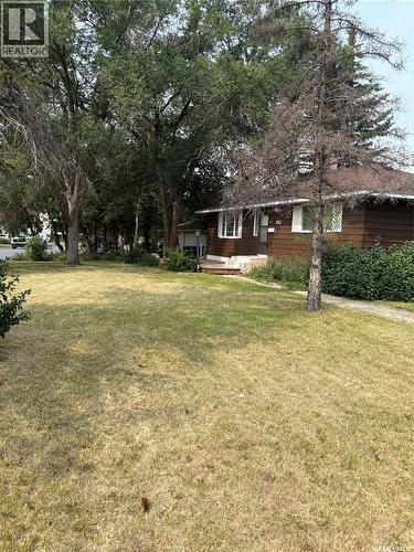 3742 Argyle Road, Regina, SK - Outdoor