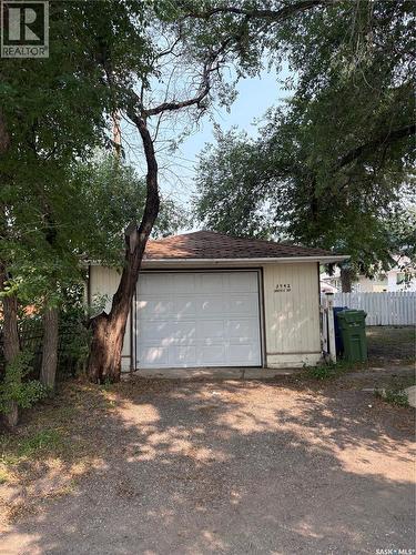 3742 Argyle Road, Regina, SK - Outdoor