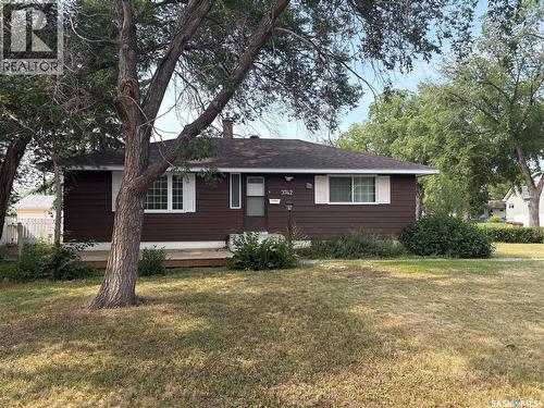 3742 Argyle Road, Regina, SK - Outdoor