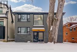 3 - 58 BURLINGAME ROAD Toronto, ON M8W 1Y8