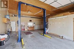 Hoist for all your handyman needs - 