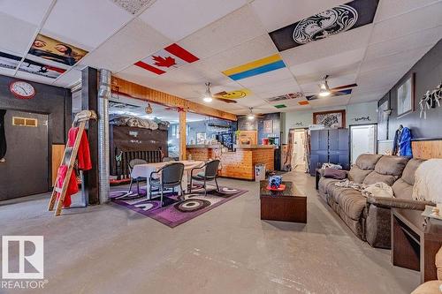 4912 50 St, Egremont, AB - Indoor