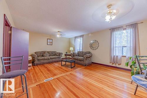 4912 50 St, Egremont, AB - Indoor Photo Showing Living Room