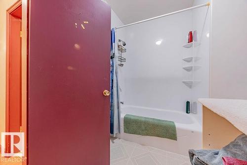 4912 50 St, Egremont, AB - Indoor Photo Showing Bathroom