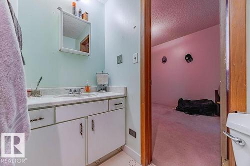 4912 50 St, Egremont, AB - Indoor Photo Showing Bathroom