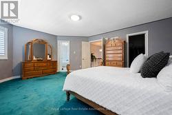 Primary Bedroom - 