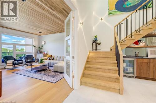 441 East Avenue, Kitchener, ON - Indoor