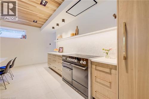 441 East Avenue, Kitchener, ON - Indoor