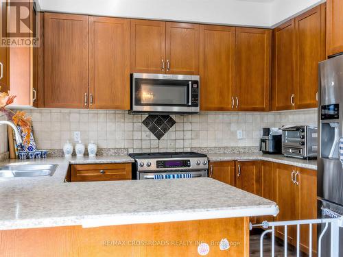 23 Worthview Drive S, Vaughan, ON - Indoor Photo Showing Kitchen With Stainless Steel Kitchen With Double Sink