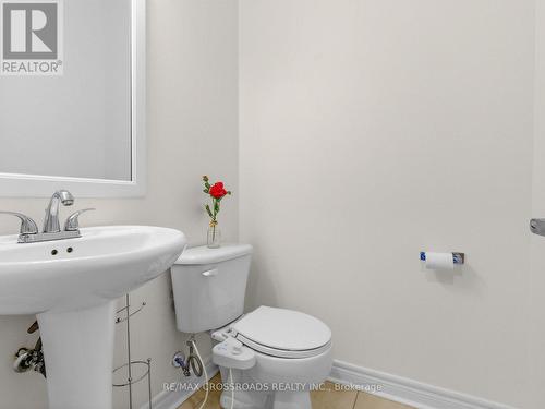 23 Worthview Drive S, Vaughan, ON - Indoor Photo Showing Bathroom