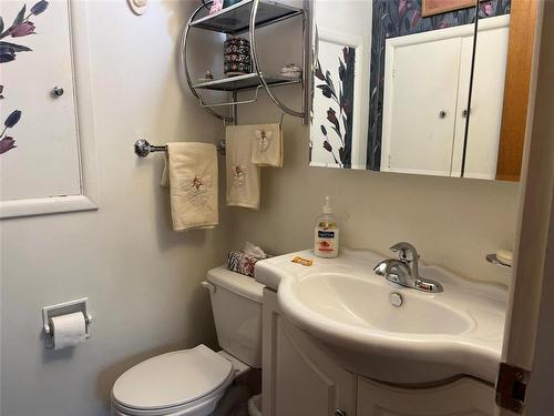 810 26Th Street, Brandon, MB - Indoor Photo Showing Bathroom