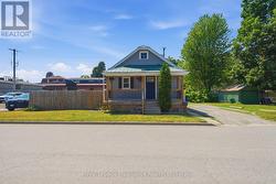 22 FLINDALL STREET  Quinte West (Trenton Ward), ON K8V 3E3