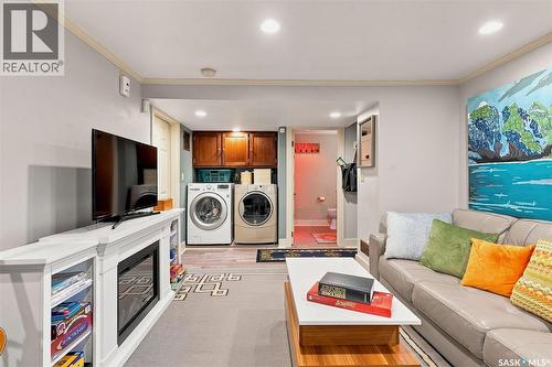 630 8Th Avenue N, Saskatoon, SK - Indoor