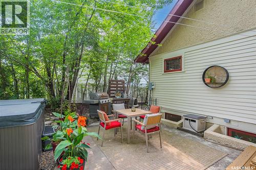 630 8Th Avenue N, Saskatoon, SK - Outdoor With Deck Patio Veranda With Exterior