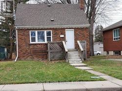 84 EWEN ROAD Hamilton, ON L8S 3C5
