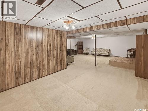 512 1St Street N, Cabri, SK - Indoor
