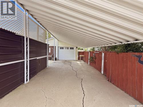 512 1St Street N, Cabri, SK - Outdoor With Exterior