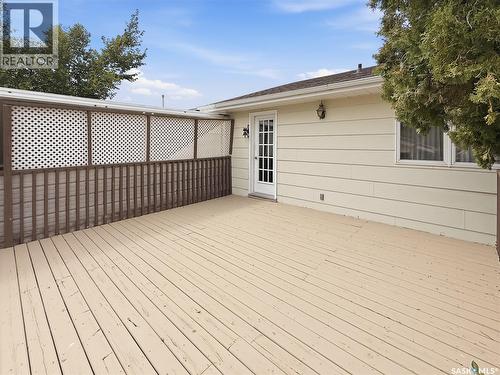 512 1St Street N, Cabri, SK - Outdoor With Deck Patio Veranda With Exterior