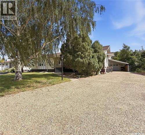 512 1St Street N, Cabri, SK - Outdoor