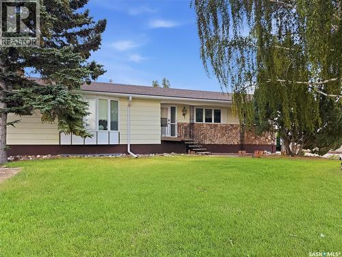 512 1St Street N, Cabri, SK - Outdoor
