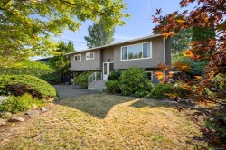 2705 Piercy Ave Courtenay, BC V9N 6X9