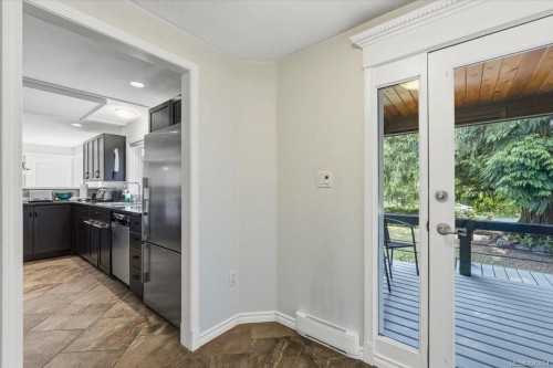 381 Dunsmuir Rd, Qualicum Beach, BC 