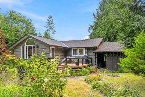381 Dunsmuir Rd, Qualicum Beach, BC 