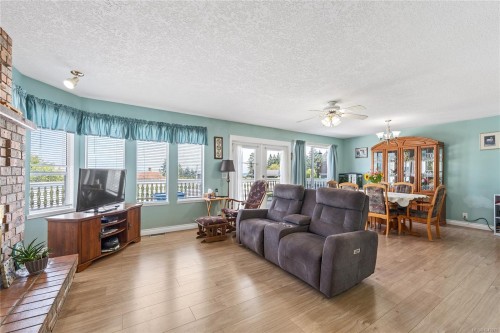 429 Davis Rd, Ladysmith, BC 