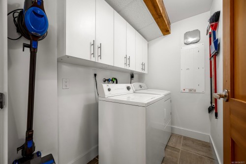 7003 River Ave North, Courtenay, BC 
