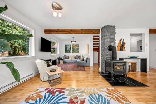 7003 River Ave North, Courtenay, BC 