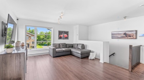 Salon - 9804 Rue Henri-Piché, Mirabel, QC - Indoor Photo Showing Living Room
