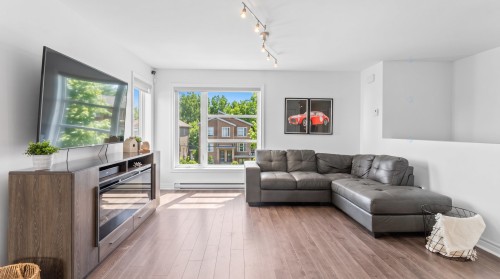 Salon - 9804 Rue Henri-Piché, Mirabel, QC - Indoor Photo Showing Living Room