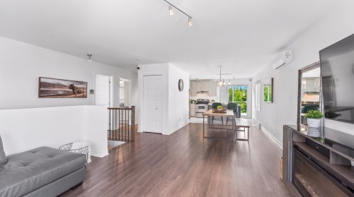 Vue d'ensemble - 9804 Rue Henri-Piché, Mirabel, QC - Indoor Photo Showing Other Room