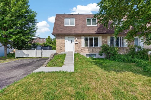 871 Rue de Tours  Boucherville, QC J4B 5J9