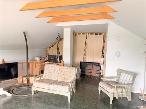 Salle familiale - 103Z Ch. De Point Comfort, Gracefield, QC - Indoor Photo Showing Living Room