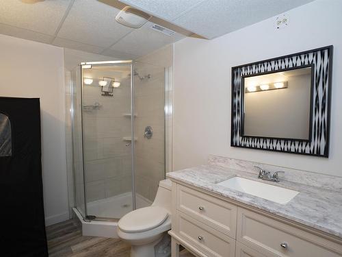 138 Iris Cres., Thunder Bay, ON - Indoor Photo Showing Bathroom