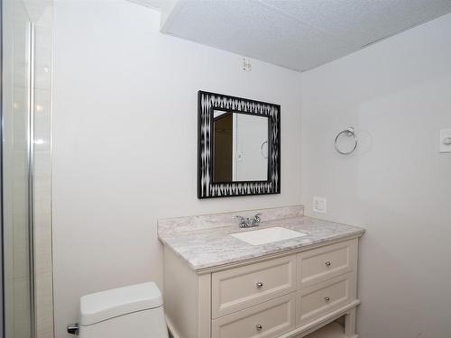 138 Iris Cres., Thunder Bay, ON - Indoor Photo Showing Bathroom